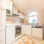 Natasa Apartman *