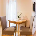 Natasa Apartman *