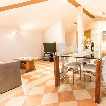 Apartment Natasa *