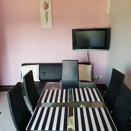 Natasa Apartment Murage