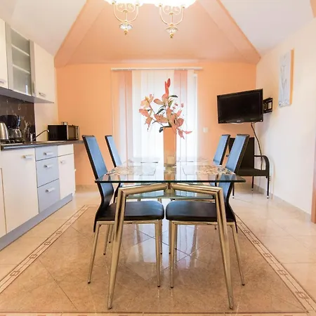 Appartement Natasa *